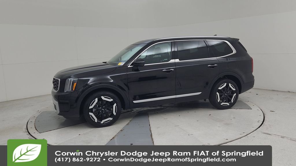 Used 2025 Kia Telluride S AWD/4WD image 8