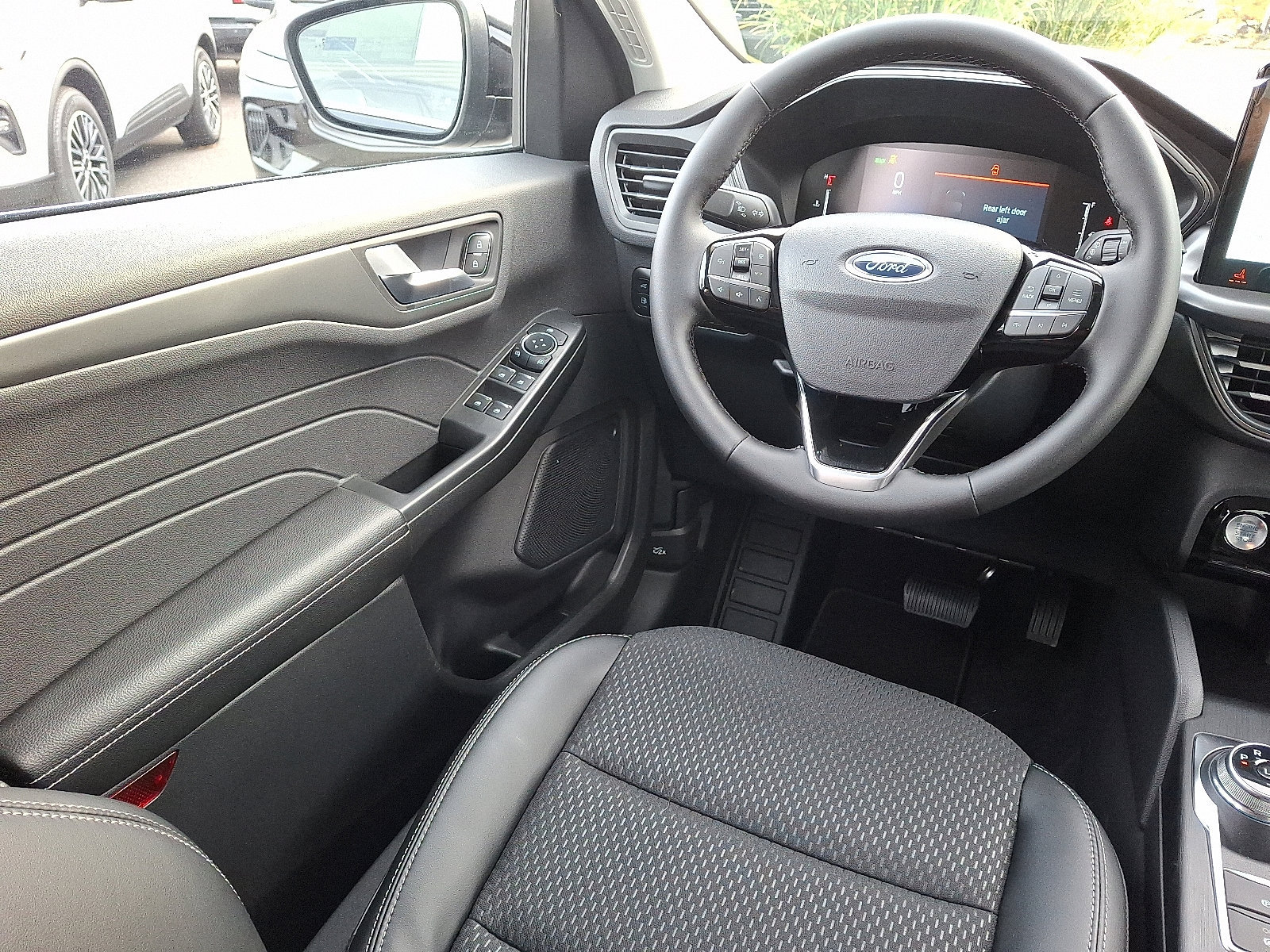 New 2026 Ford Escape SE FWD image 16