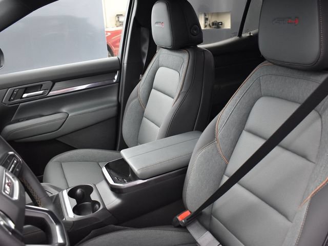 Used 2026 GMC Terrain AT4 w/ LPO, Floor Liner Package AWD/4WD image 24