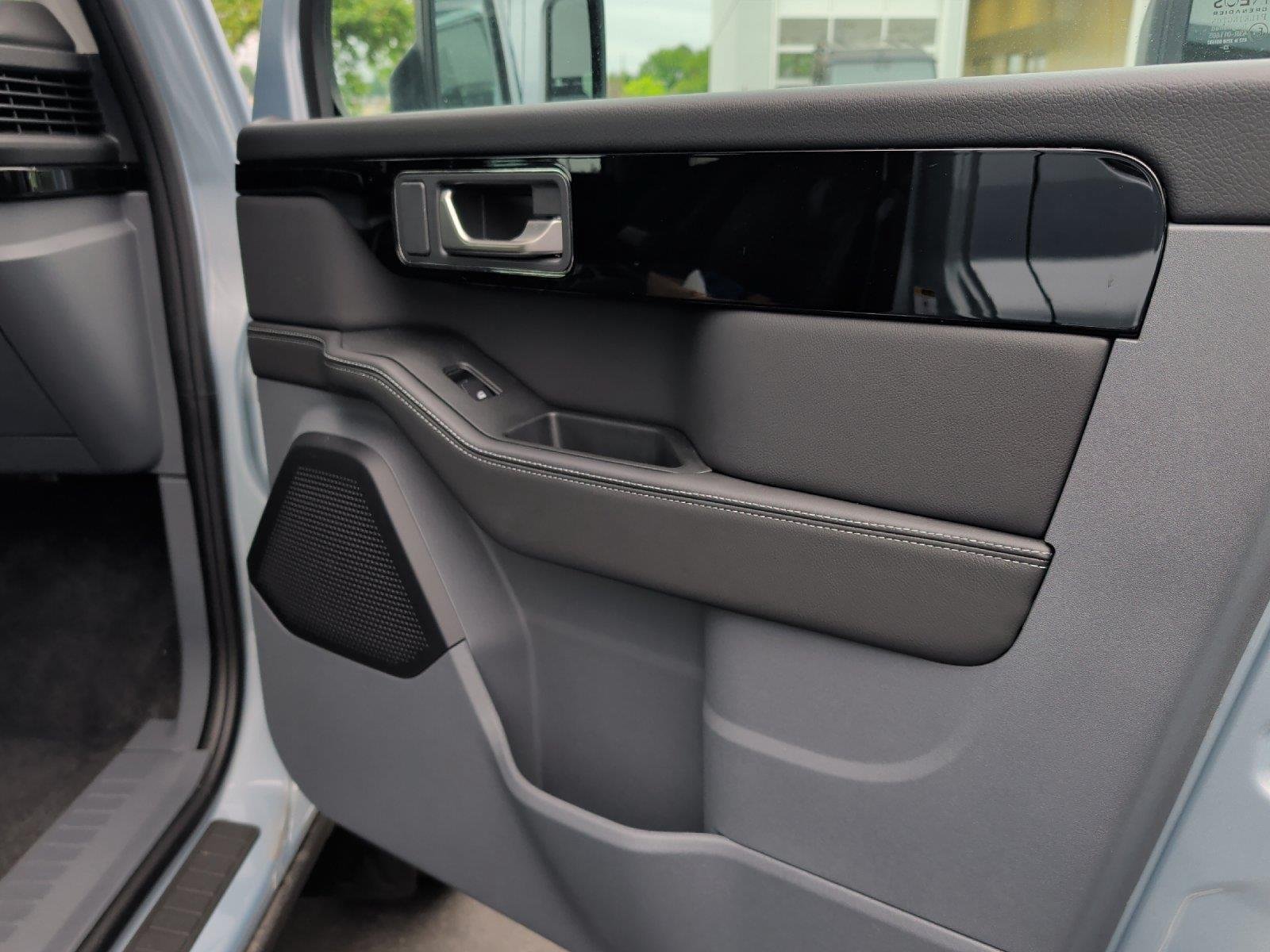 Used 2024 INEOS Grenadier AWD/4WD image 35