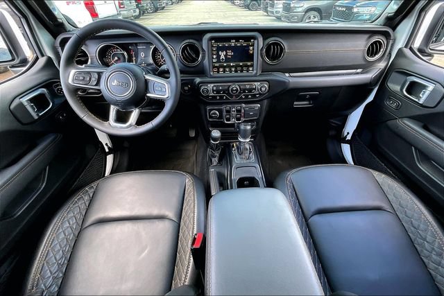 Used 2023 Jeep Gladiator Overland AWD/4WD image 7