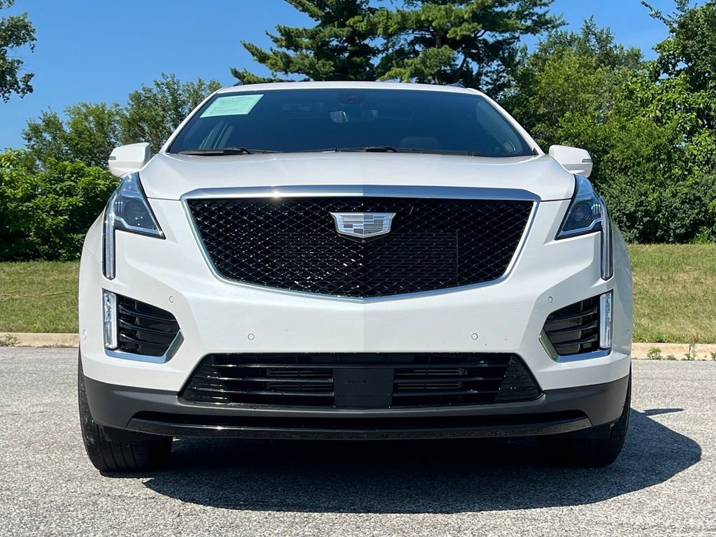 Used 2023 Cadillac XT5 Sportv w/ Technology Package AWD/4WD image 2
