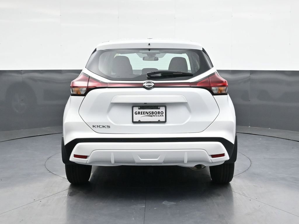 Certified 2025 Nissan Kicks Play S FWD image 7
