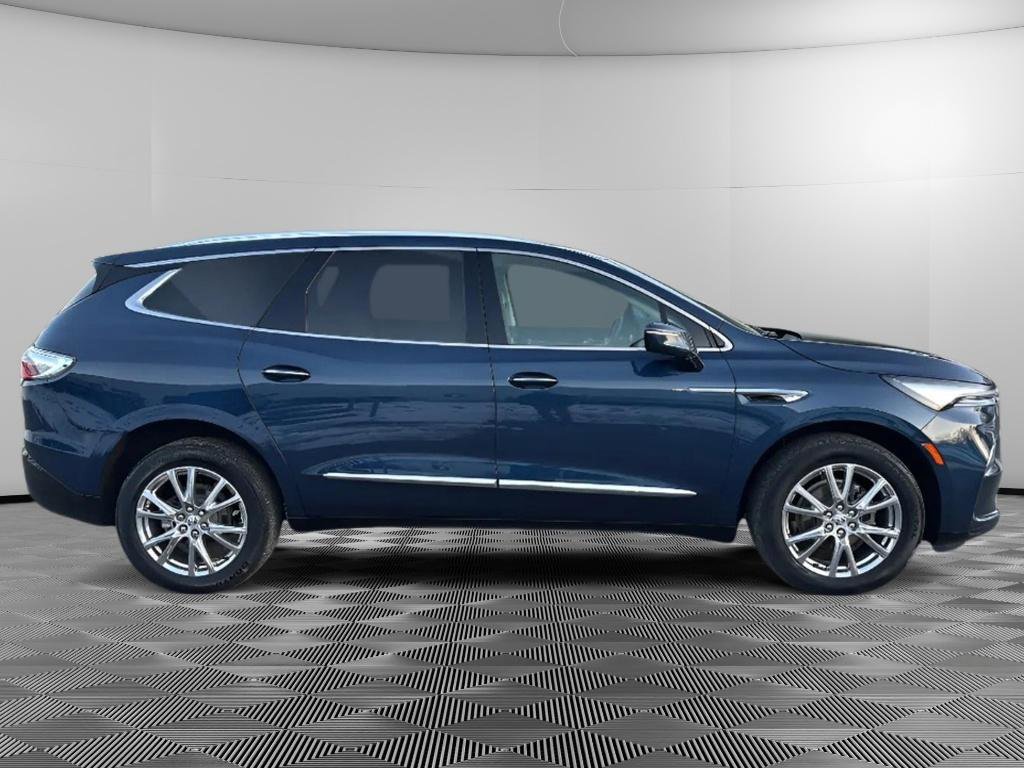 Used 2023 Buick Enclave Essence w/ Experience Buick Package image 6