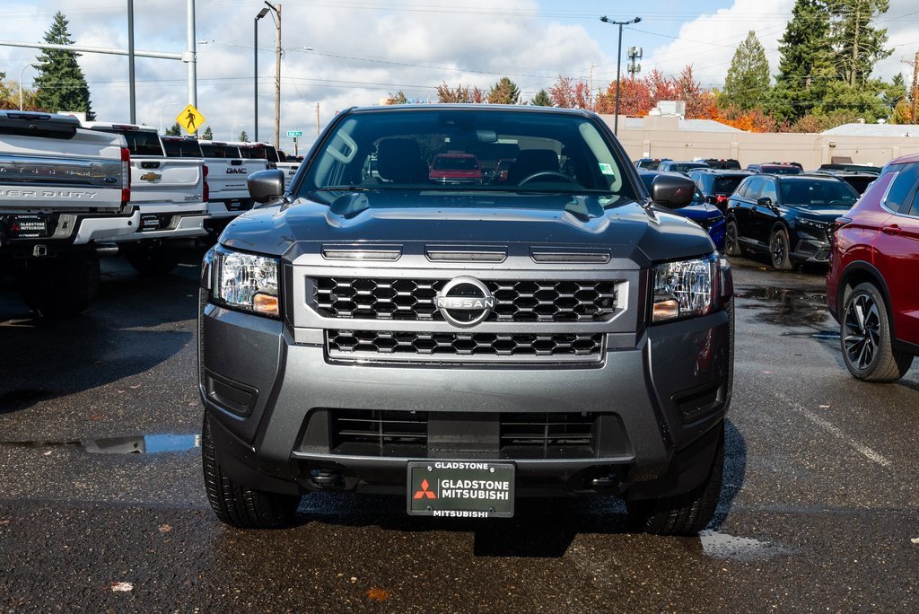 Used 2025 Nissan Frontier SV image 2