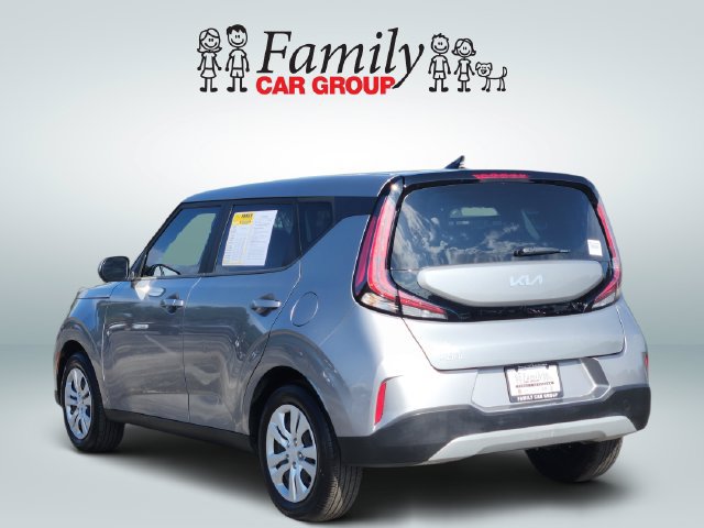Used 2023 Kia Soul LX FWD image 3