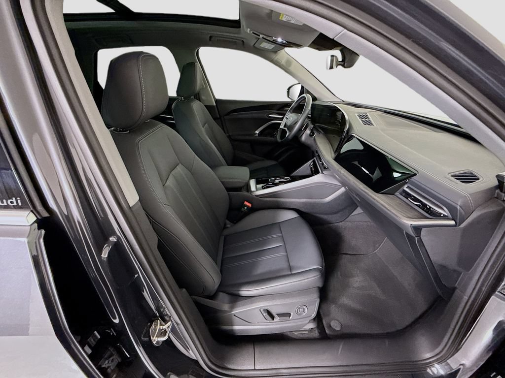 Certified 2025 Audi Q5 Premium Plus w/ Premium Plus AWD/4WD image 21