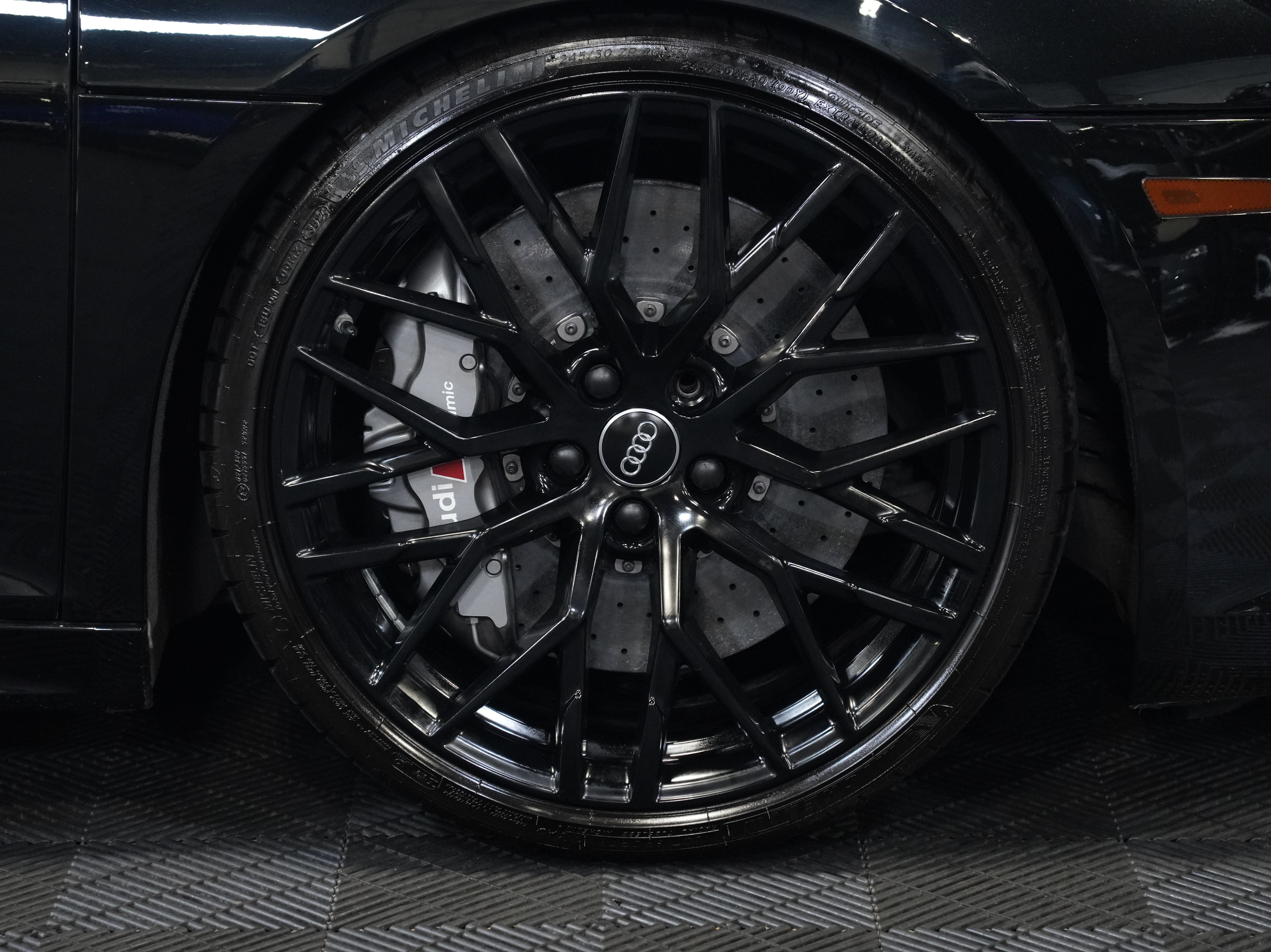 Used 2017 Audi R8 V10 plus AWD/4WD image 46