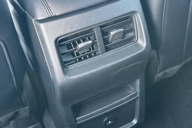 Used 2023 Ford Edge SEL image 14