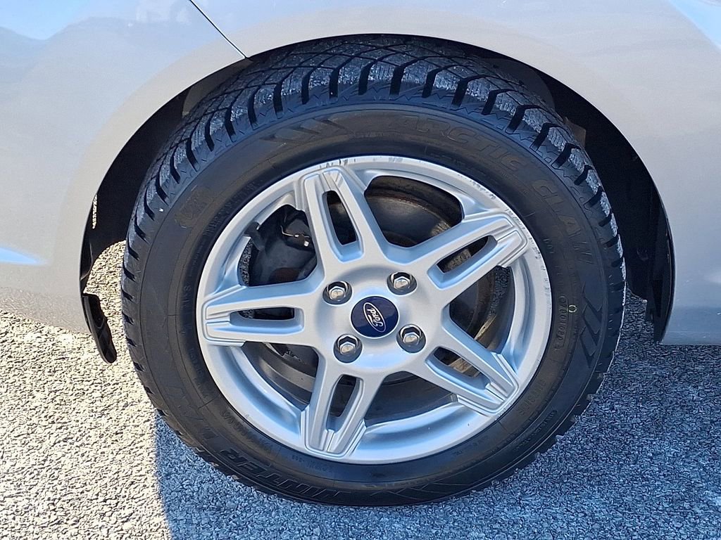 Used 2017 Ford Fiesta SE image 11