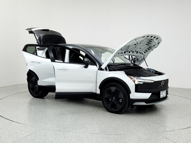 New 2026 Volvo EX30 Cross Country Ultra image 10
