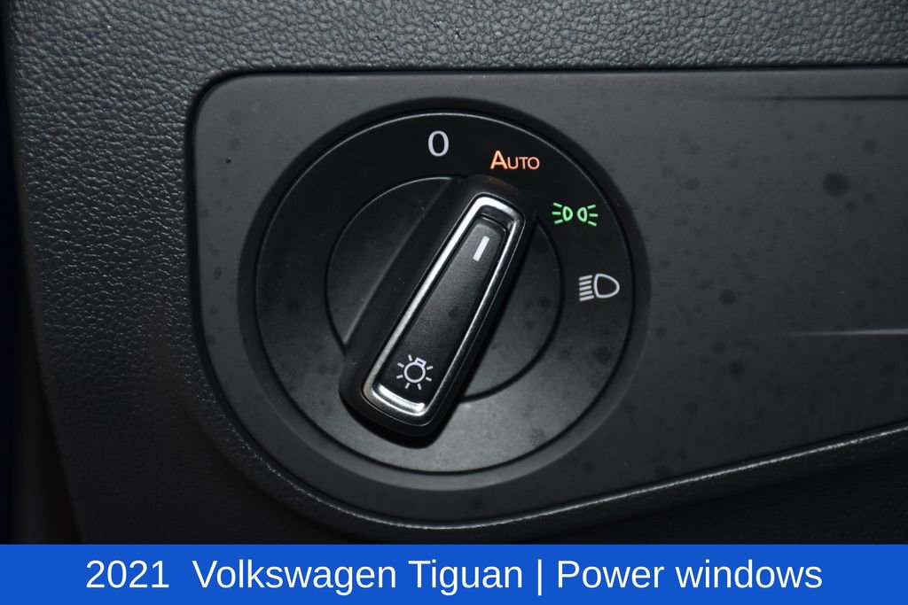 Used 2021 Volkswagen Tiguan SE image 8