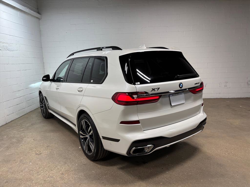 Used 2021 BMW X7 xDrive40i w/ M Sport Package image 9
