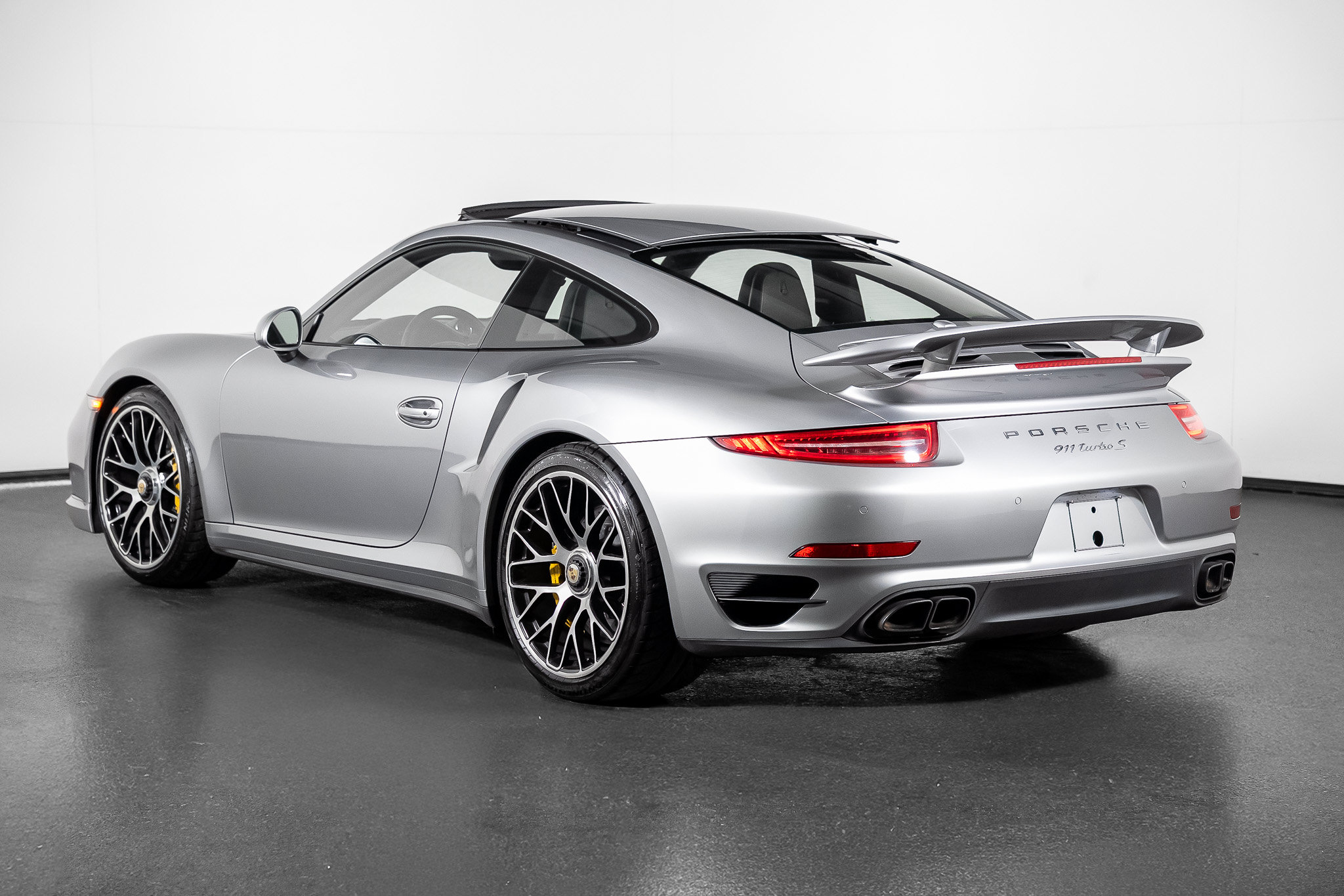 Used 2014 Porsche 911 Turbo S AWD/4WD image 21