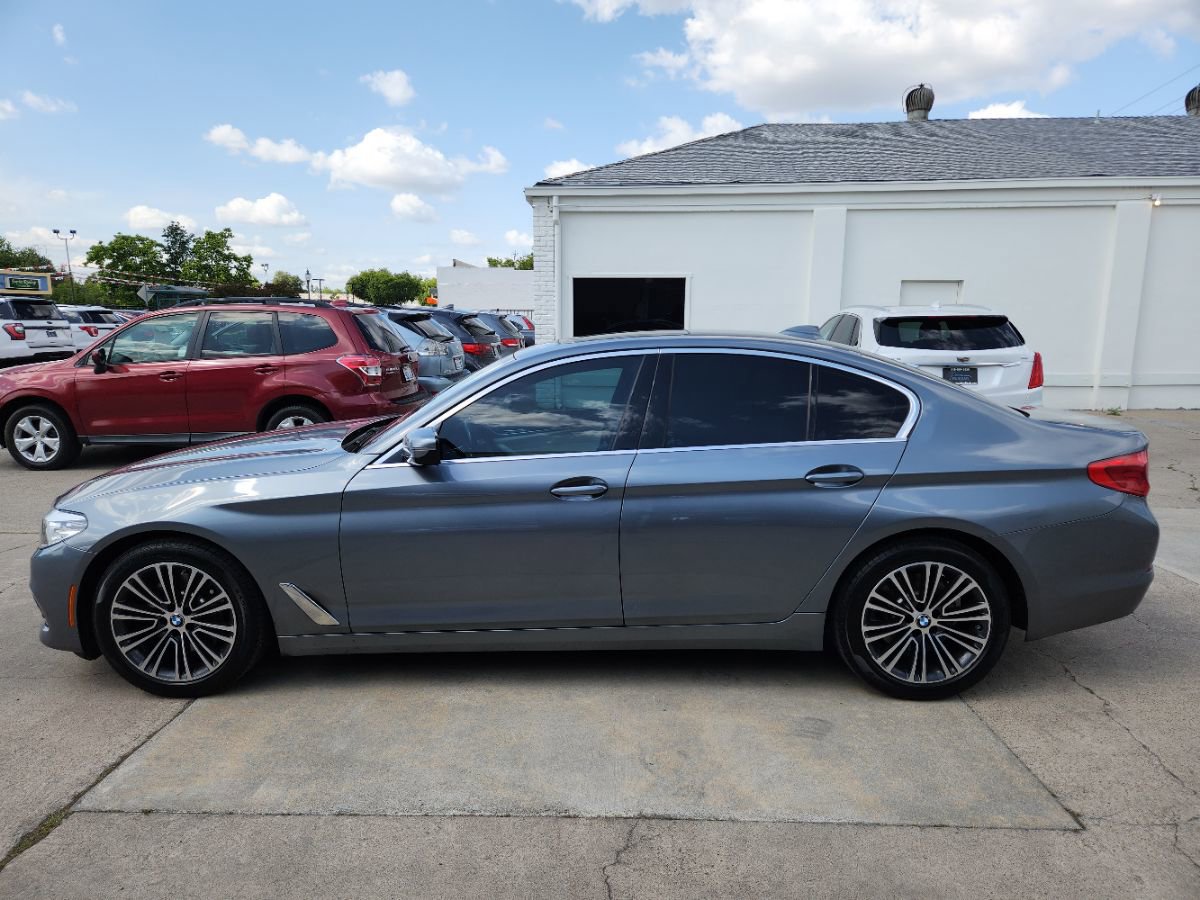 Used 2019 BMW 530i w/ Convenience Package RWD image 3