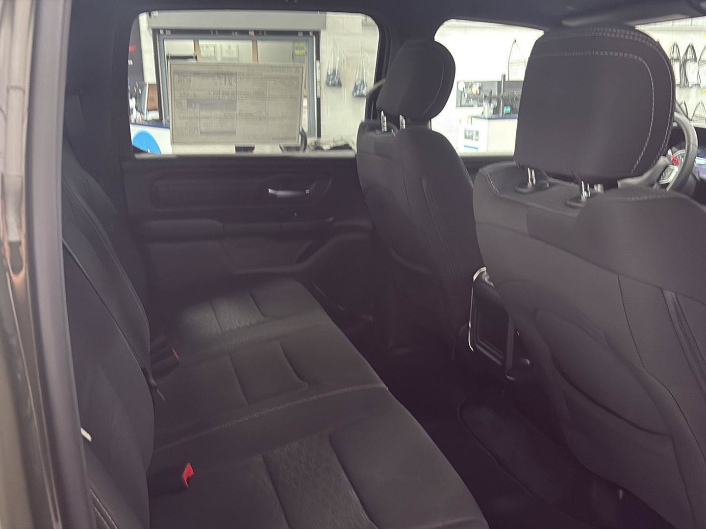 New 2026 RAM 1500 Express AWD/4WD image 28