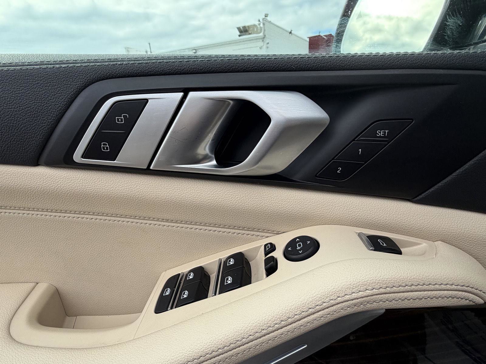 Used 2021 BMW X5 xDrive40i w/ Convenience Package 3 image 10