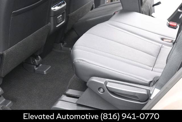 Certified 2026 INFINITI QX60 Luxe w/ Cargo Package AWD/4WD image 16