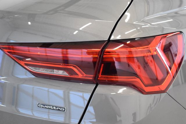 Used 2024 Audi Q3 2.0T Premium Plus image 12