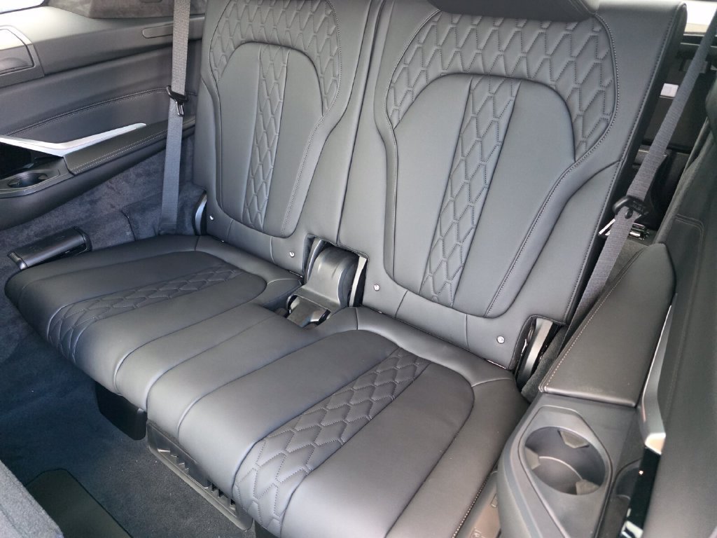 New 2027 BMW X7 M60i AWD/4WD image 13