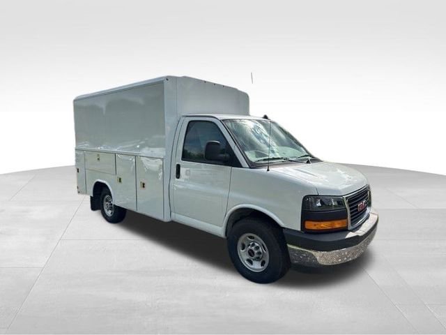 New 2025 GMC Savana 3500 w/ Power Convenience Package image 3