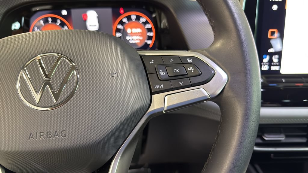 Used 2024 Volkswagen Atlas Peak Edition SEL AWD/4WD image 25