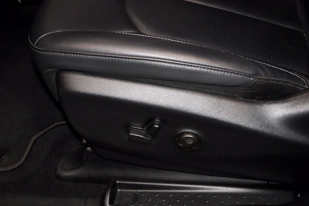 Used 2025 Chrysler Pacifica Select FWD image 24