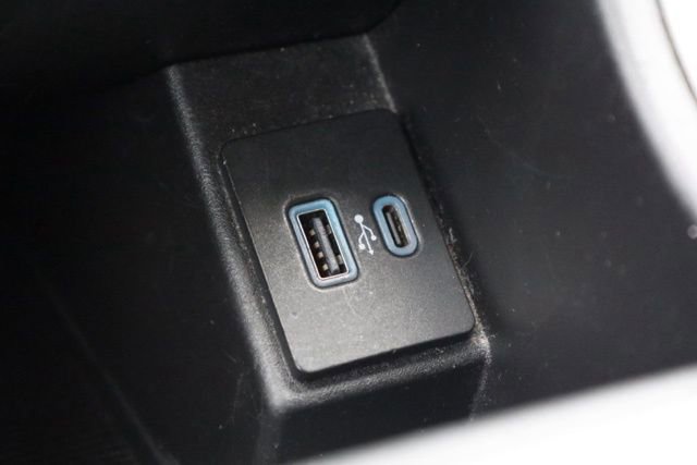 Used 2023 Ford Edge SEL image 25