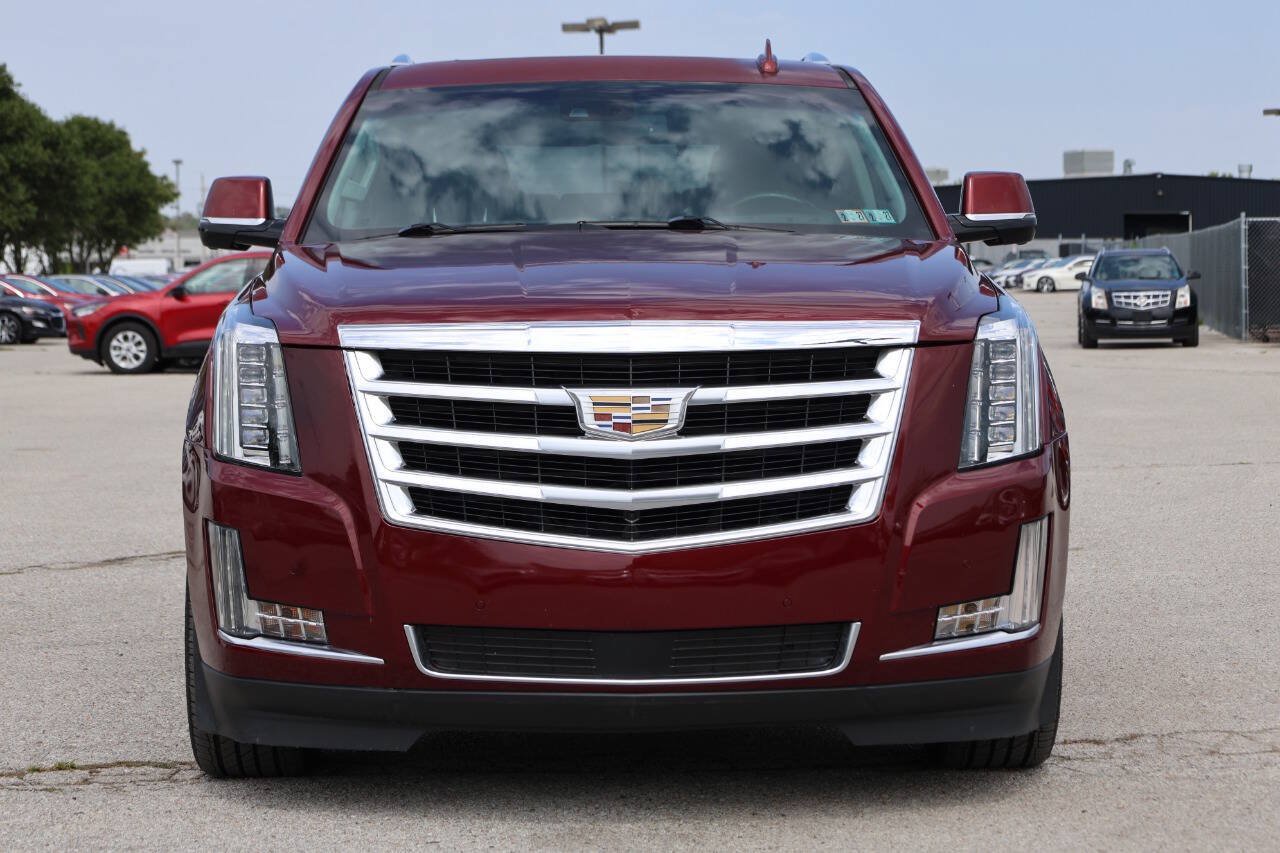 Used 2016 Cadillac Escalade Premium AWD/4WD image 2