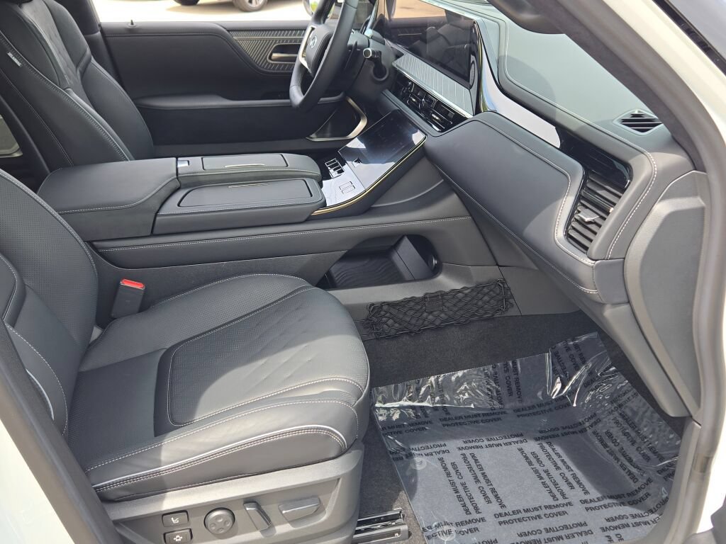 Used 2026 INFINITI QX80 Autograph w/ Premium Cargo Package AWD/4WD image 4