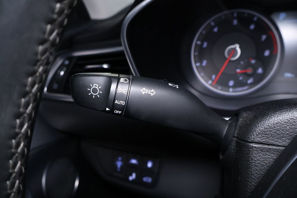 Used 2020 Genesis G70 2.0T w/ Elite Package image 26