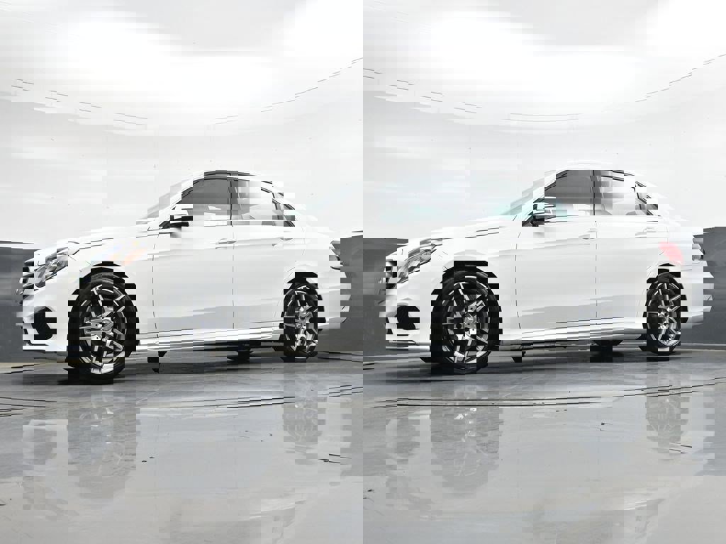 Used 2015 Mercedes-Benz E 350 Sedan image 35