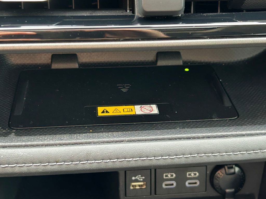 Used 2023 Toyota Highlander Limited image 34