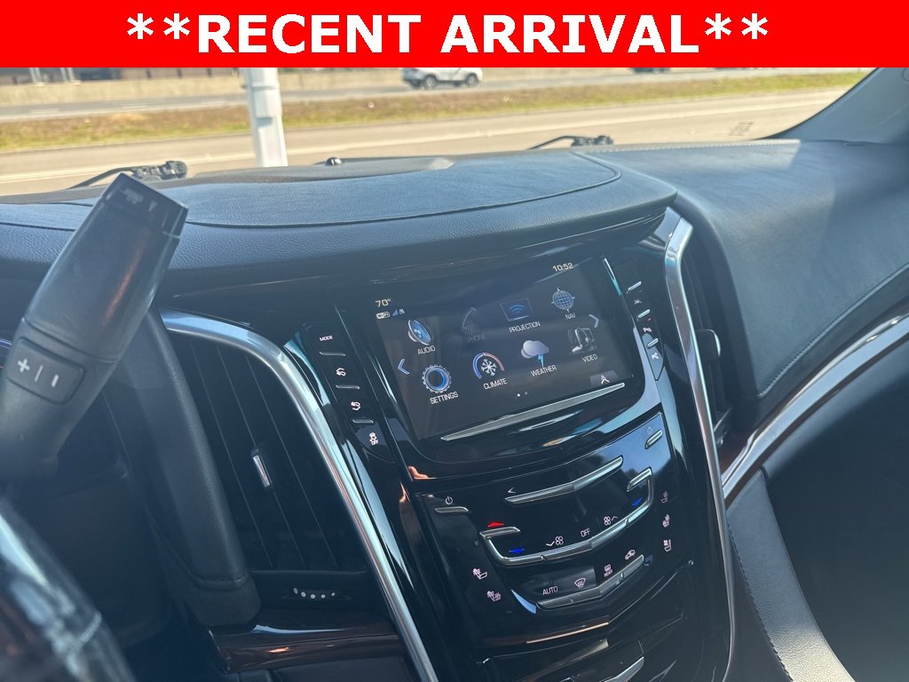 Used 2019 Cadillac Escalade Premium Luxury w/ Escalade Sport Edition image 9