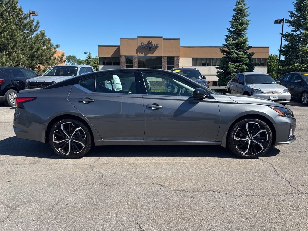 New 2026 Nissan Altima 2.5 SR FWD image 4