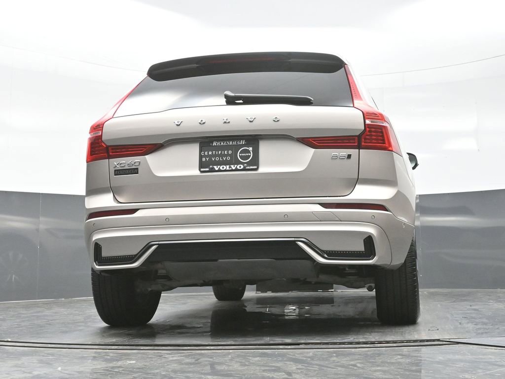 Used 2025 Volvo XC60 B5 Plus image 19
