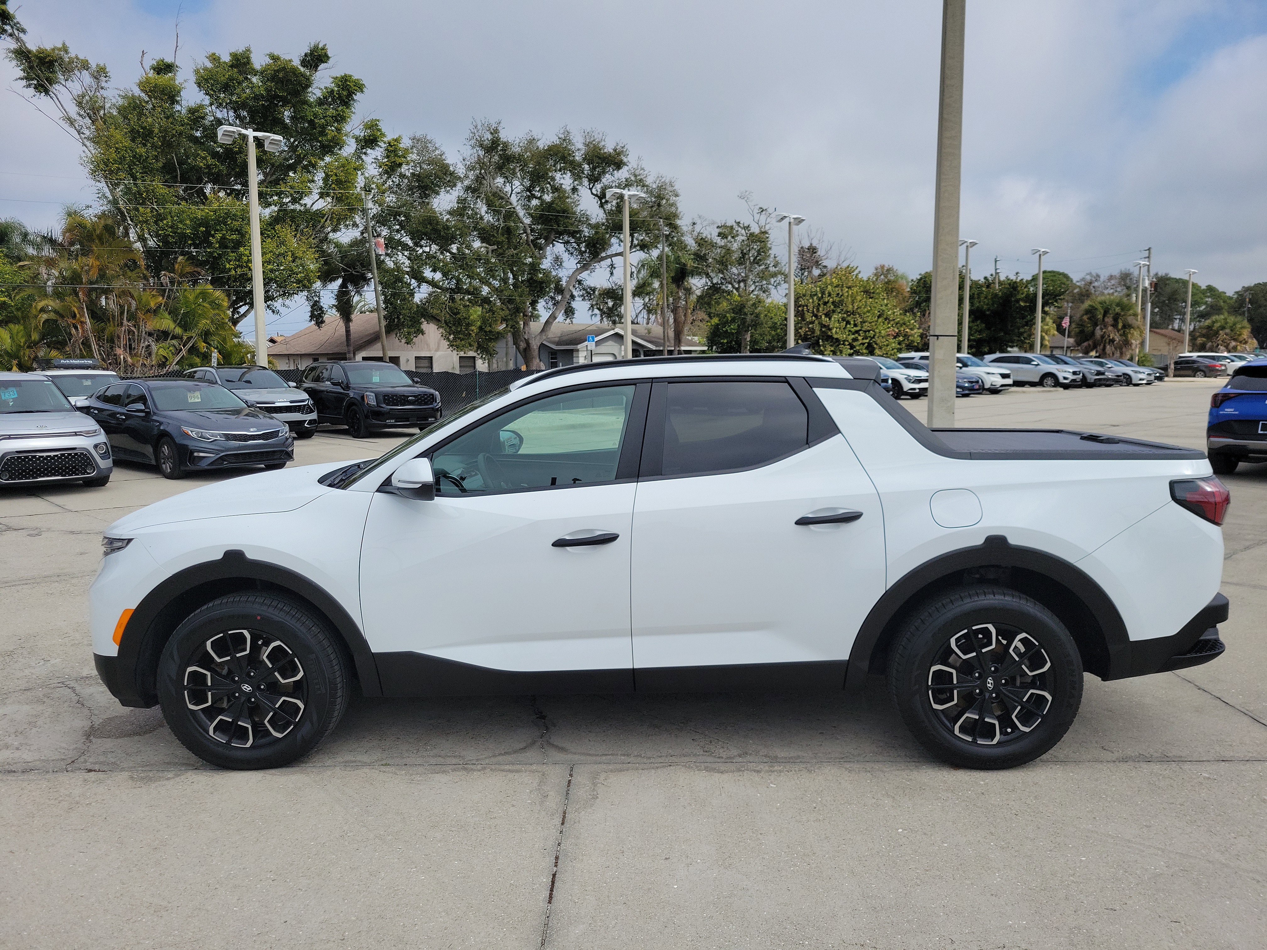 Used 2022 Hyundai Santa Cruz SEL w/ Activity Package image 7