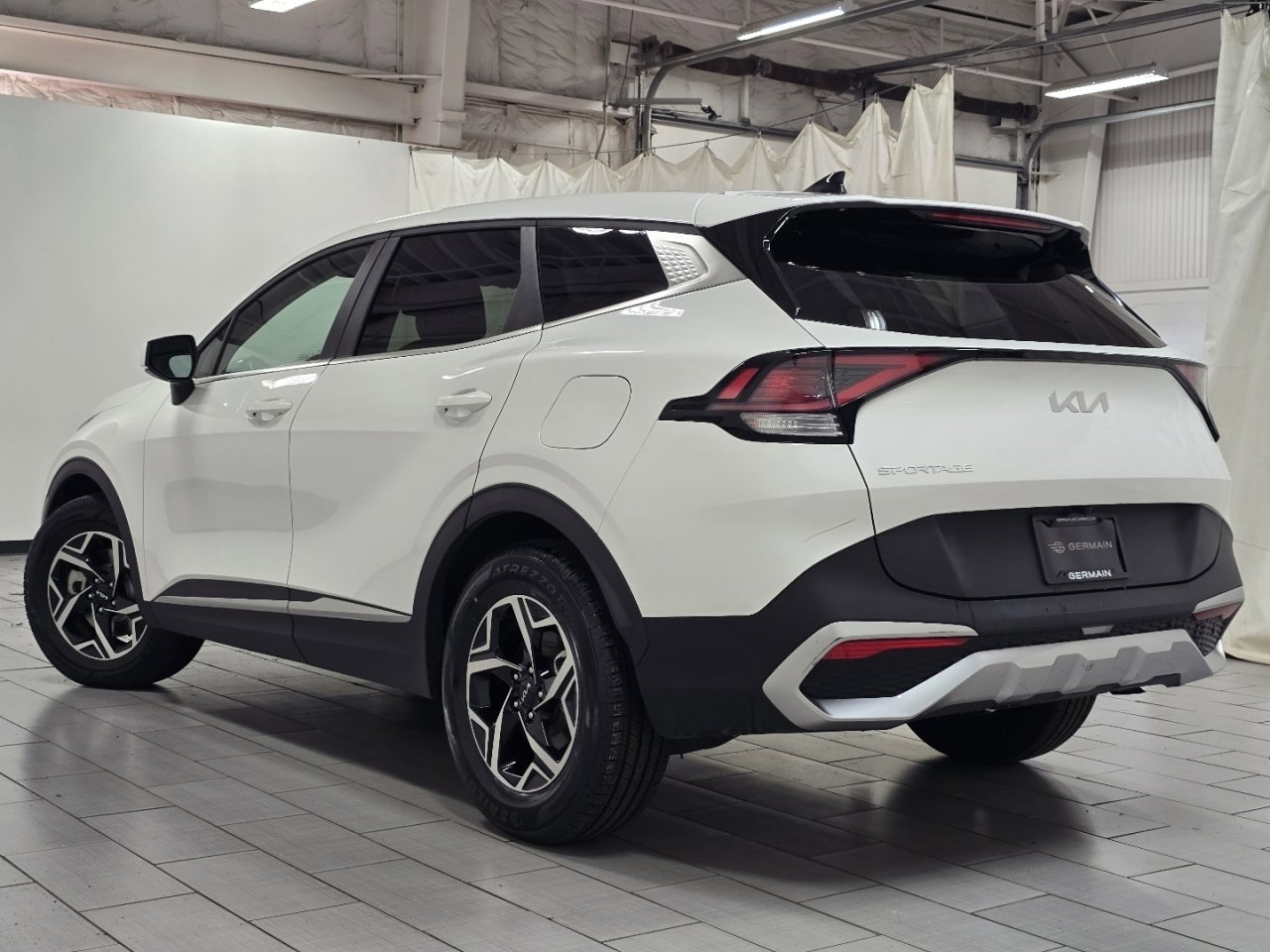 Used 2024 Kia Sportage LX FWD image 12