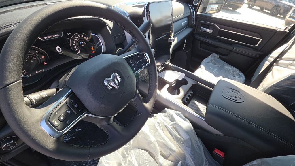 New 2026 RAM 2500 Laramie AWD/4WD image 12