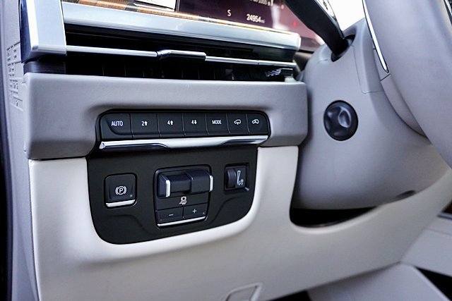 Used 2025 Cadillac Escalade Sport Platinum w/ LPO, ONYX Package AWD/4WD image 40