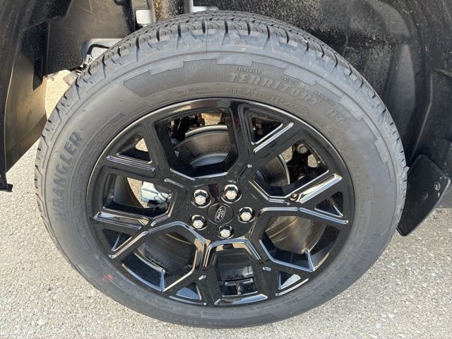 New 2025 Ford Maverick XLT w/ XLT Luxury Package AWD/4WD image 13