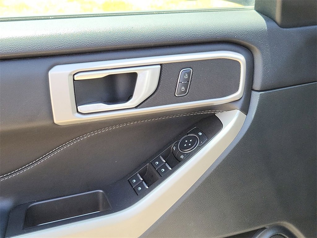 Used 2024 Ford Explorer XLT w/ Equipment Group 202A image 15