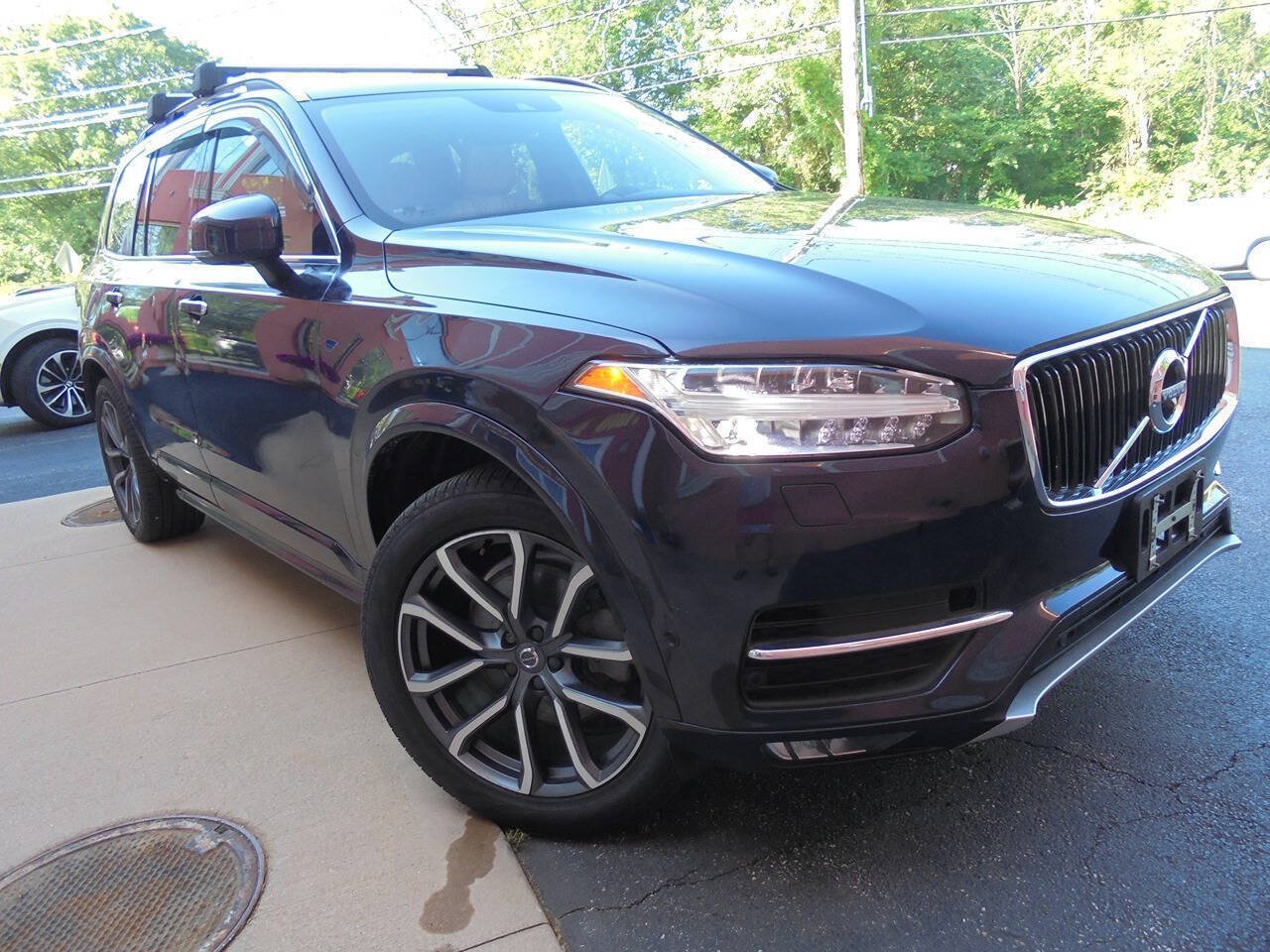 Used 2016 Volvo XC90 T6 Momentum AWD/4WD image 3
