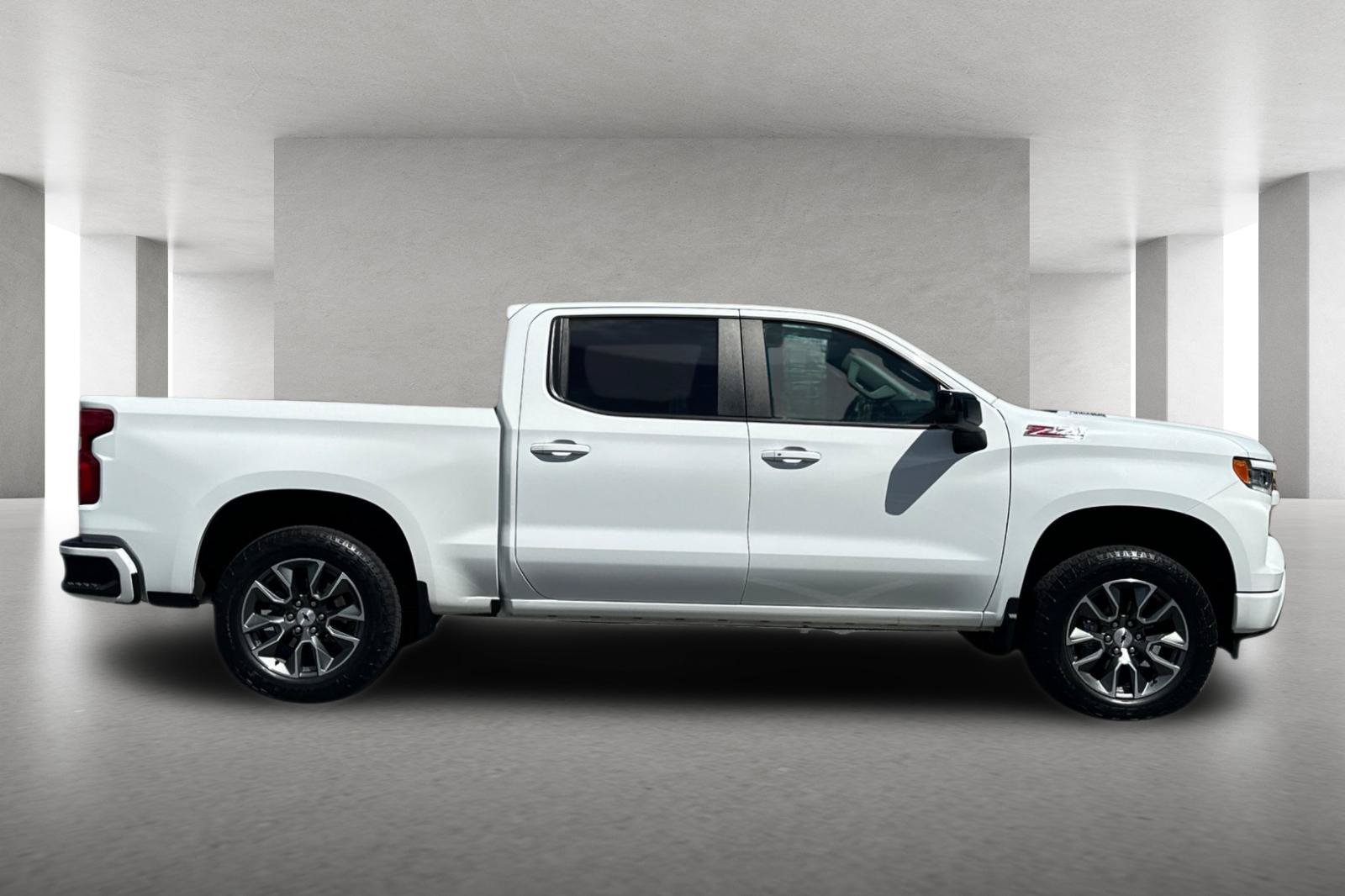 Used 2024 Chevrolet Silverado 1500 RST AWD/4WD image 3