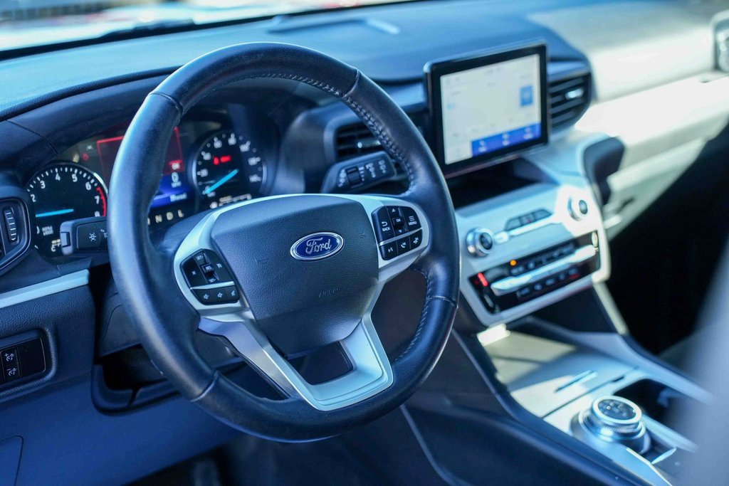 Used 2023 Ford Explorer XLT w/ Class IV Trailer Tow Package image 31