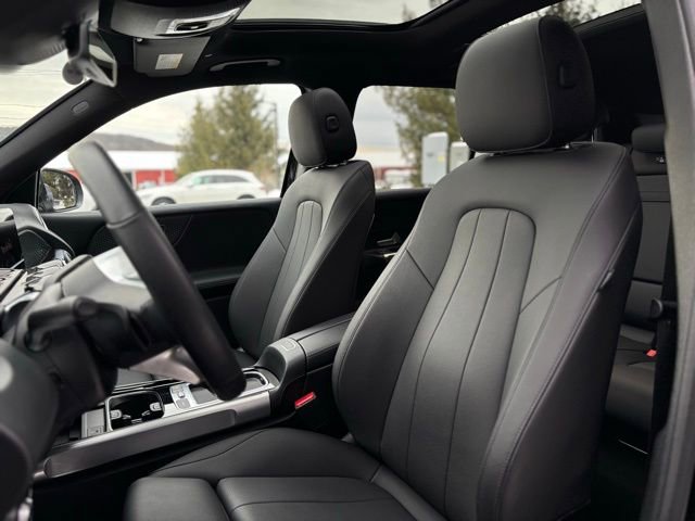 Used 2025 Mercedes-Benz GLB 250 GLB 250 image 17