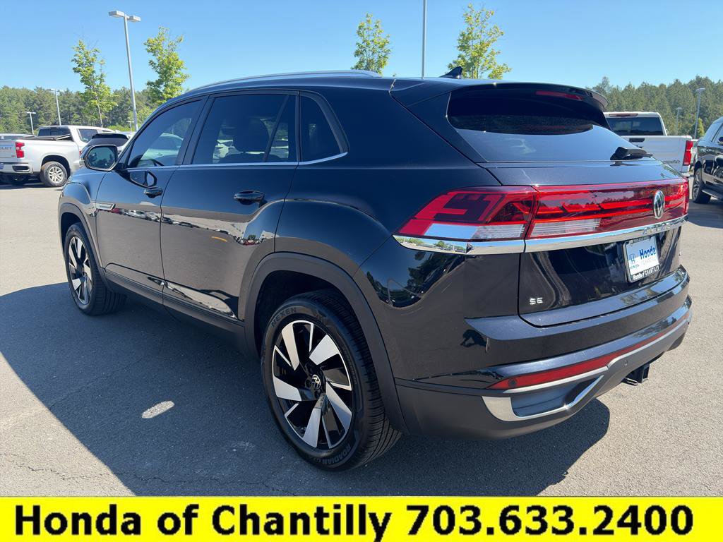 Used 2024 Volkswagen Atlas Cross Sport SE AWD/4WD image 5