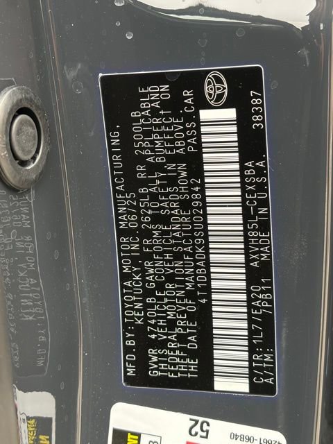 Used 2025 Toyota Camry SE image 23