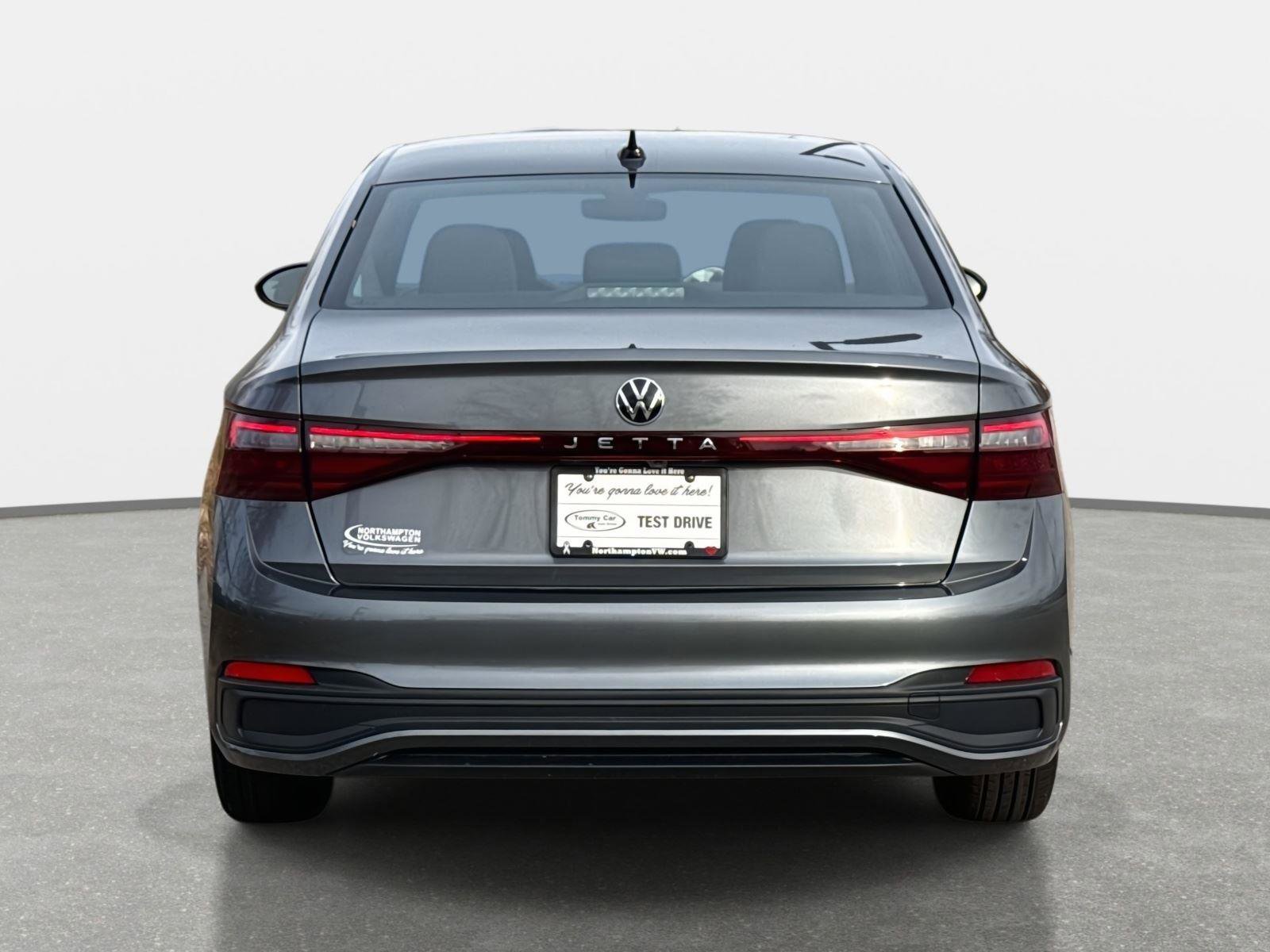 Used 2025 Volkswagen Jetta Sport image 6