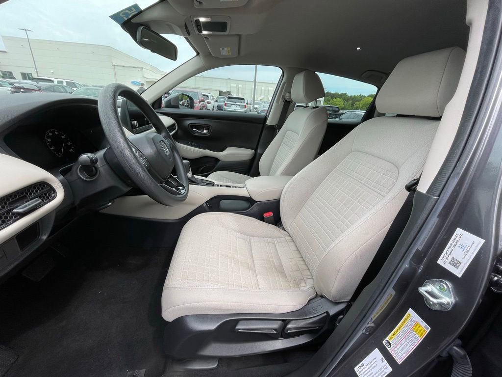 Certified 2025 Honda HR-V LX image 26